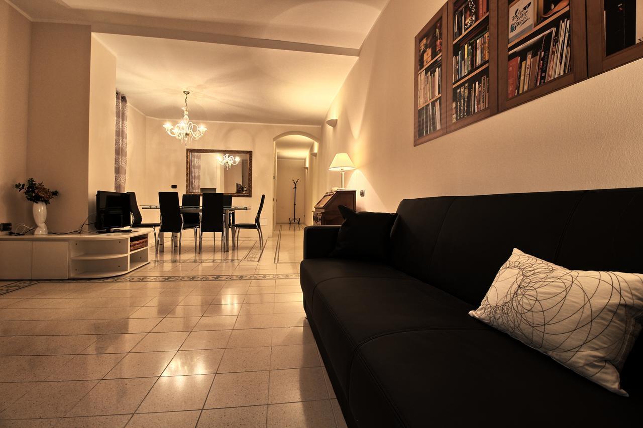 Ancient Courtyard Bonanomi 2 Bedroom Apartment Como Exterior foto